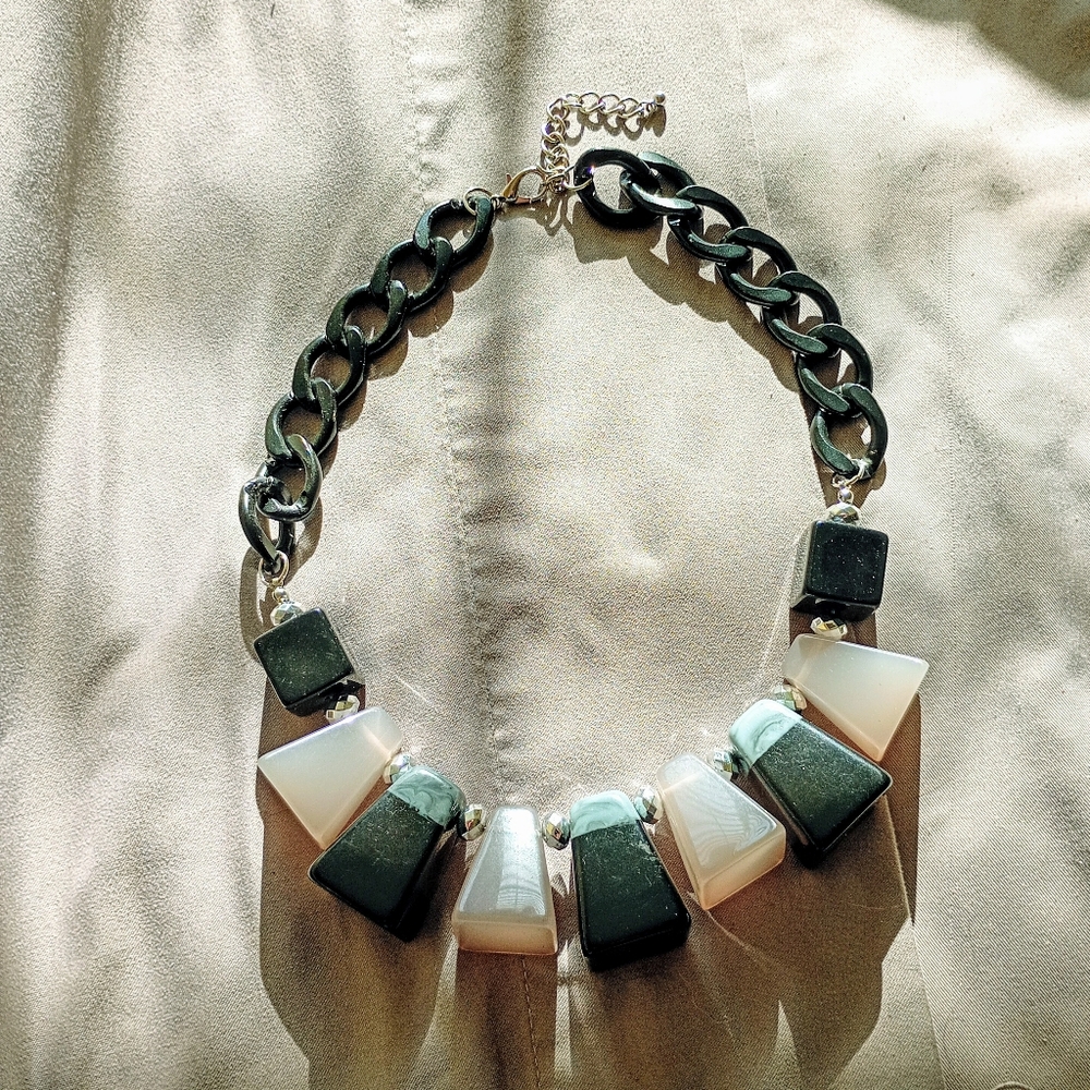 Bold Geometric Boutique Necklace